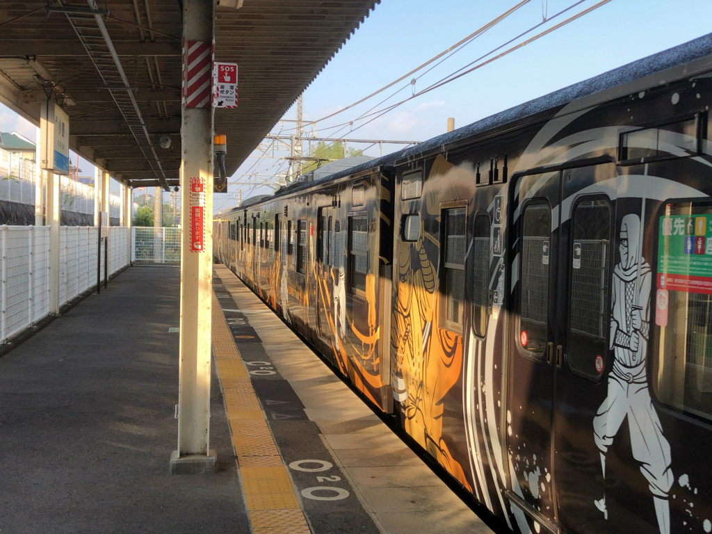 人生初ノリ！草津線の「忍者列車 SHINOBI-TRAIN」（なぜか湖西線にて。）